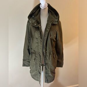 Olive Green Wind breaker with zipped hoody and pockets